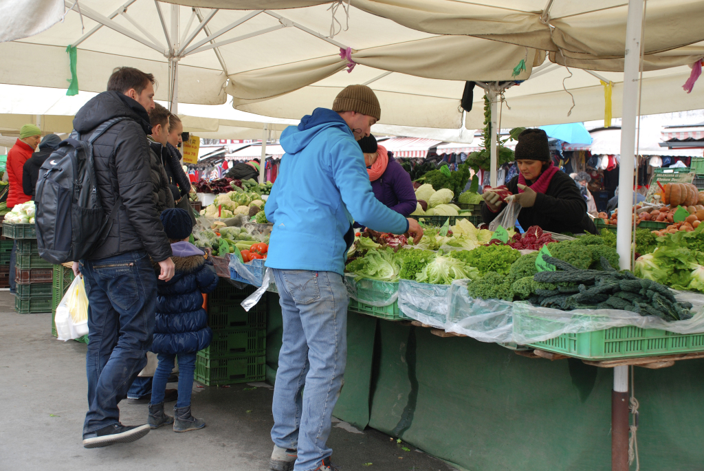 Ljubljana Market in December 6